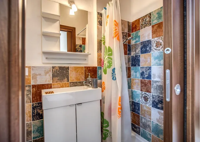 بيت ضيافة Perla Marina *